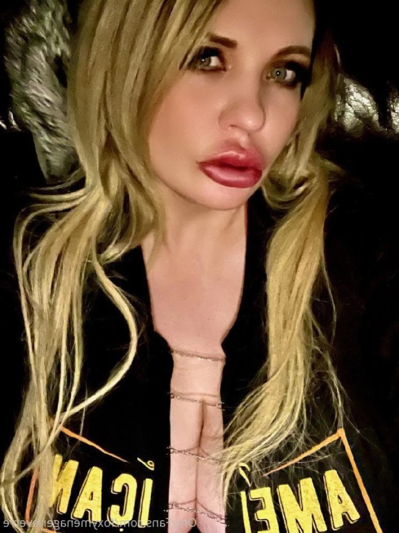 Foxy Menagerie Verre [ foxymenagerieverre ] Onlyfans leaked photo 13229382 on Hotleaks.tv