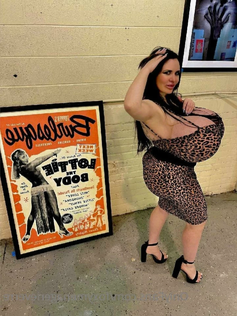 Foxy Menagerie Verre [ foxymenagerieverre ] Onlyfans leaked photo 13243887 on Hotleaks.tv