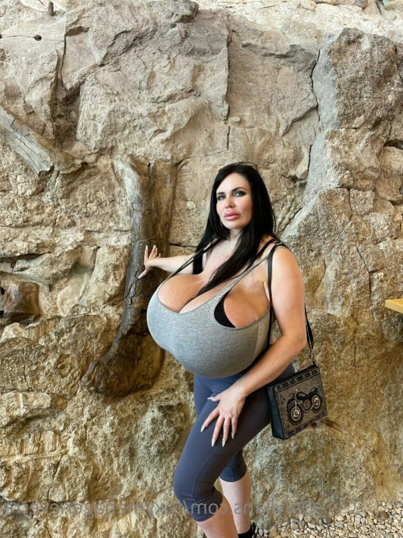 Foxy Menagerie Verre [ foxymenagerieverre ] Onlyfans leaked photo 15366348 on Hotleaks.tv