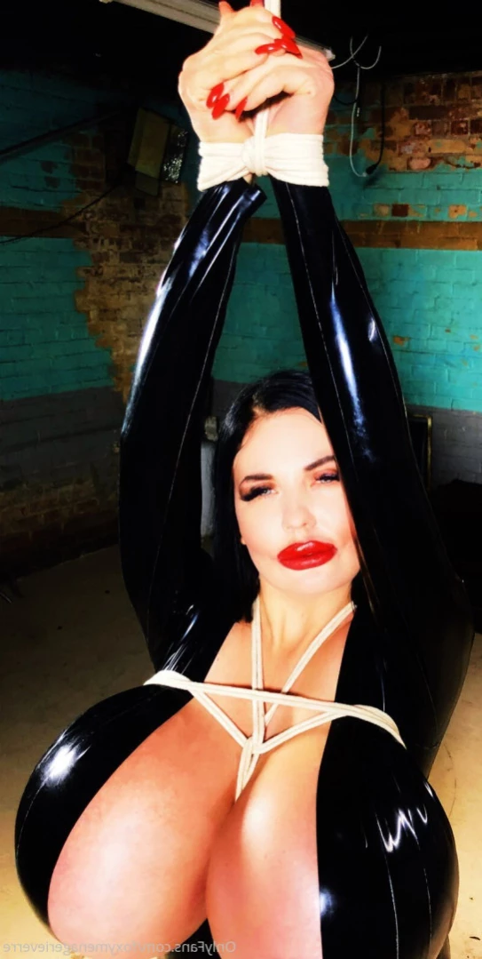 Foxy Menagerie Verre [ foxymenagerieverre ] Onlyfans leaked photo 15836312 on Hotleaks.tv