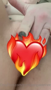 10413568