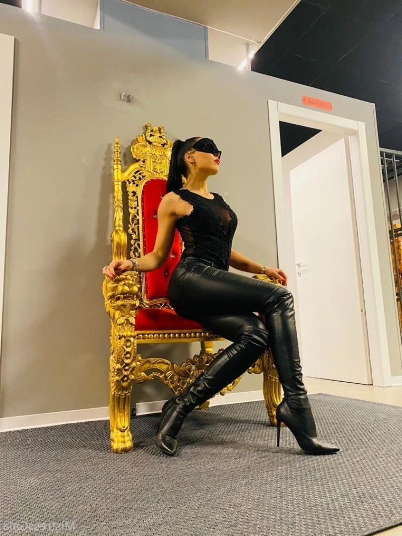 Mistress Gaia [ gaiapadrona ] Onlyfans leaked photo 10061152 on Hotleaks.tv