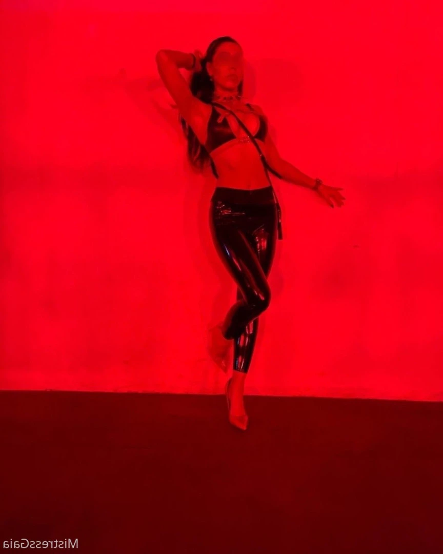 Mistress Gaia [ gaiapadrona ] Onlyfans leaked photo 10065293 on Hotleaks.tv