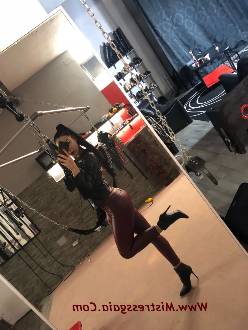 Mistress Gaia [ gaiapadrona ] Onlyfans leaked photo 10065794 on Hotleaks.tv
