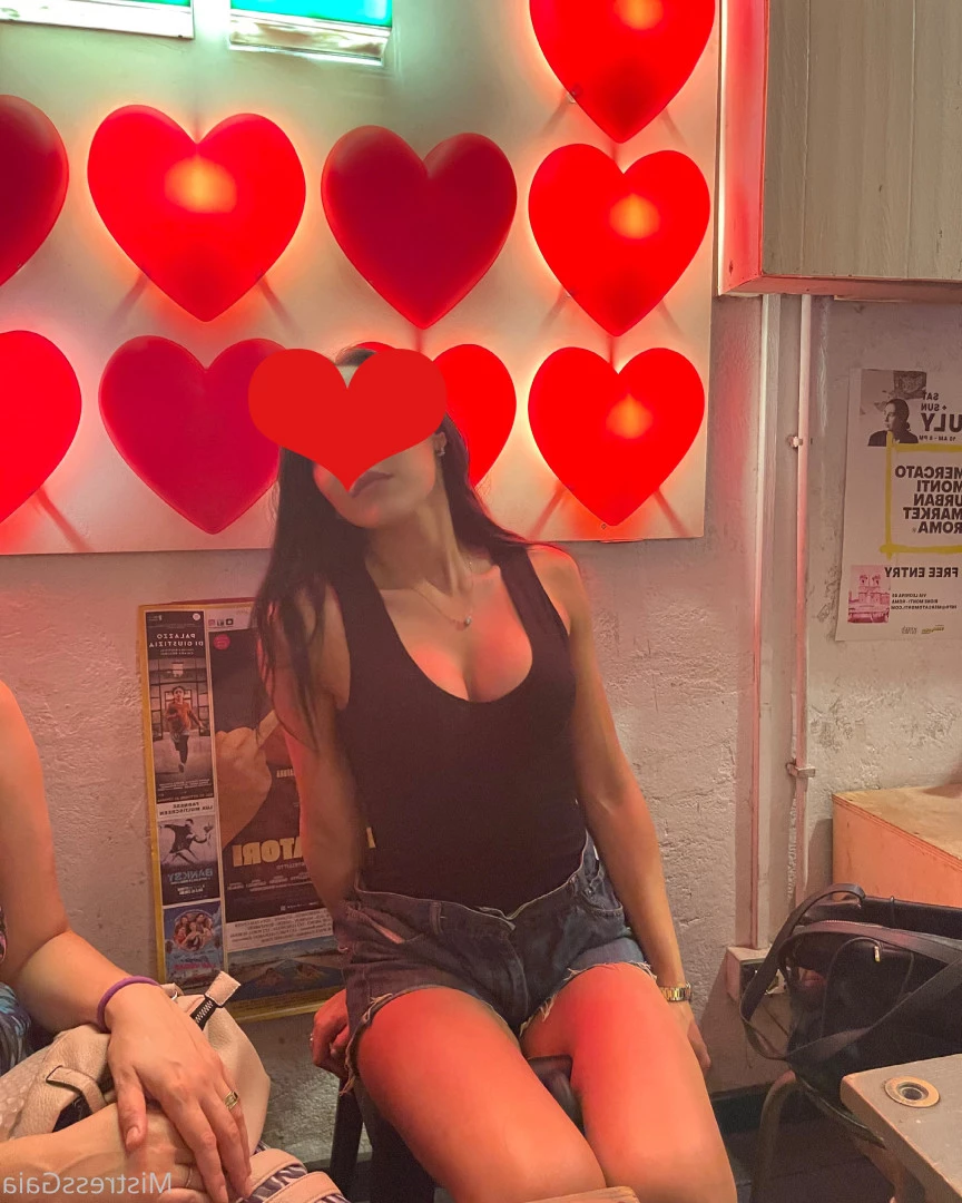 Mistress Gaia [ gaiapadrona ] Onlyfans leaked photo 10067891 on Hotleaks.tv