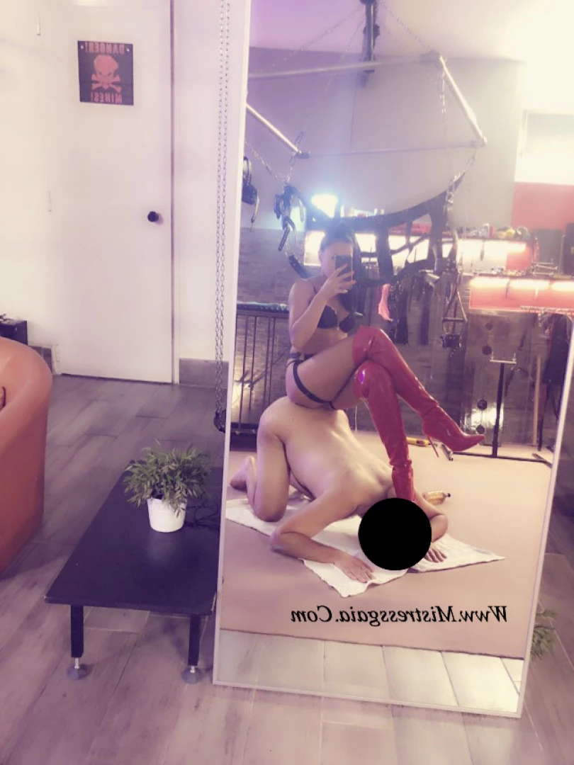 Mistress Gaia [ gaiapadrona ] Onlyfans leaked photo 10067963 on Hotleaks.tv