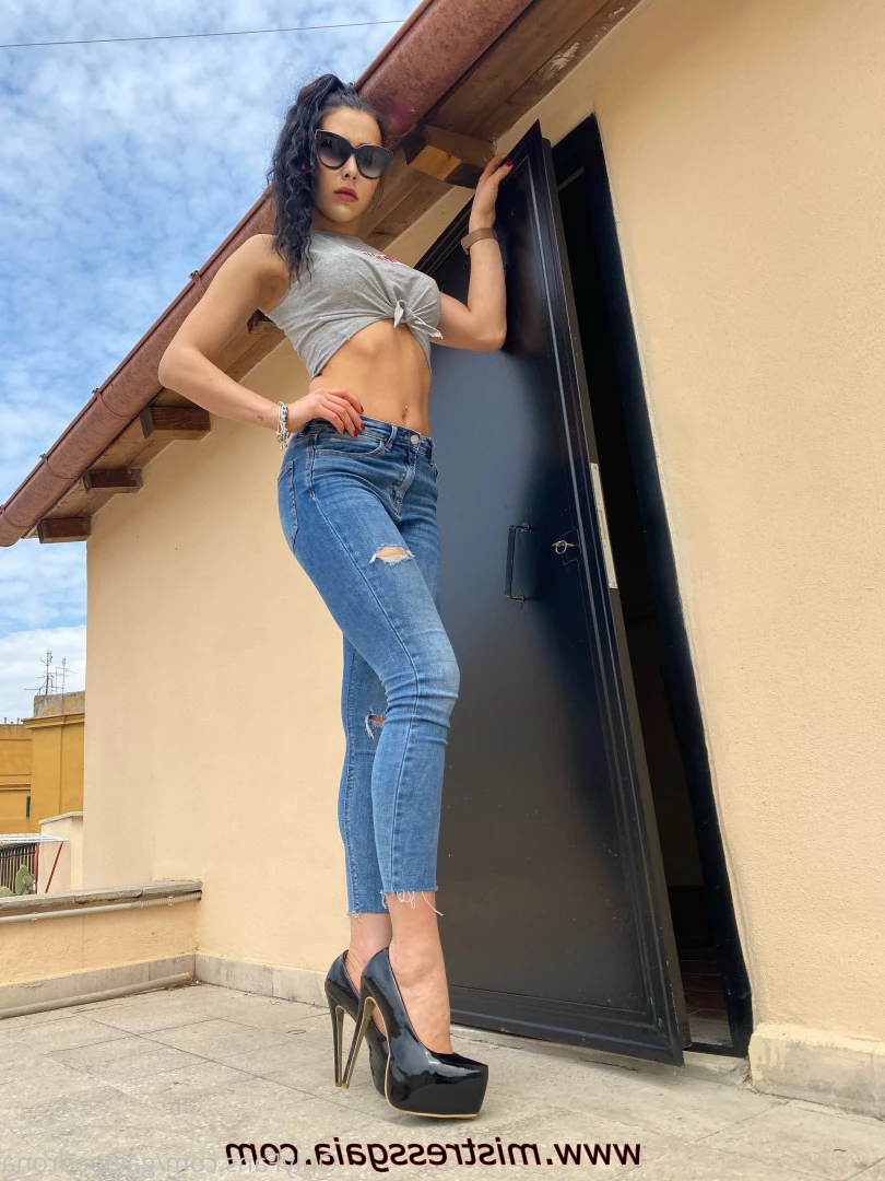 Mistress Gaia [ gaiapadrona ] Onlyfans leaked photo 10070741 on Hotleaks.tv