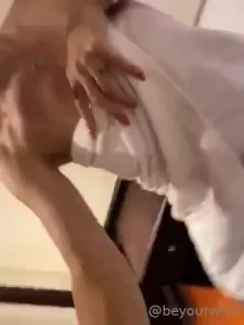 10411573