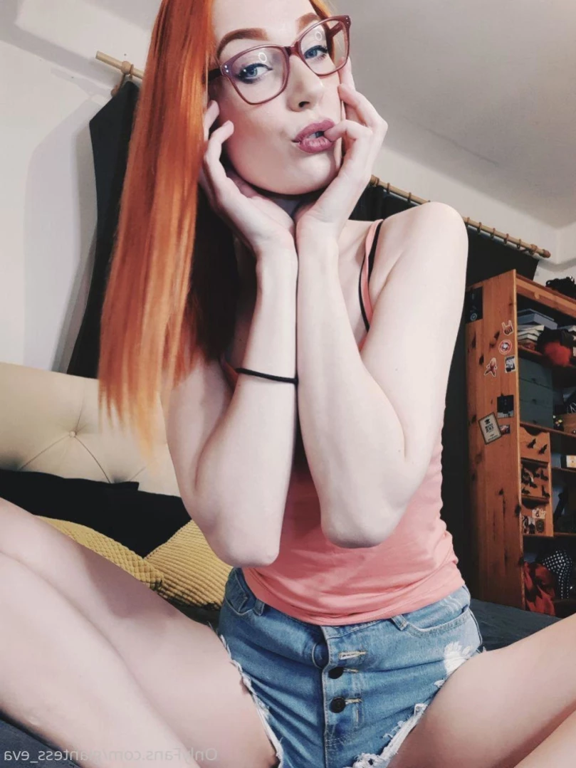 Giantess Eva [ giantess_eva ] Onlyfans leaked photo 11922356 on Hotleaks.tv