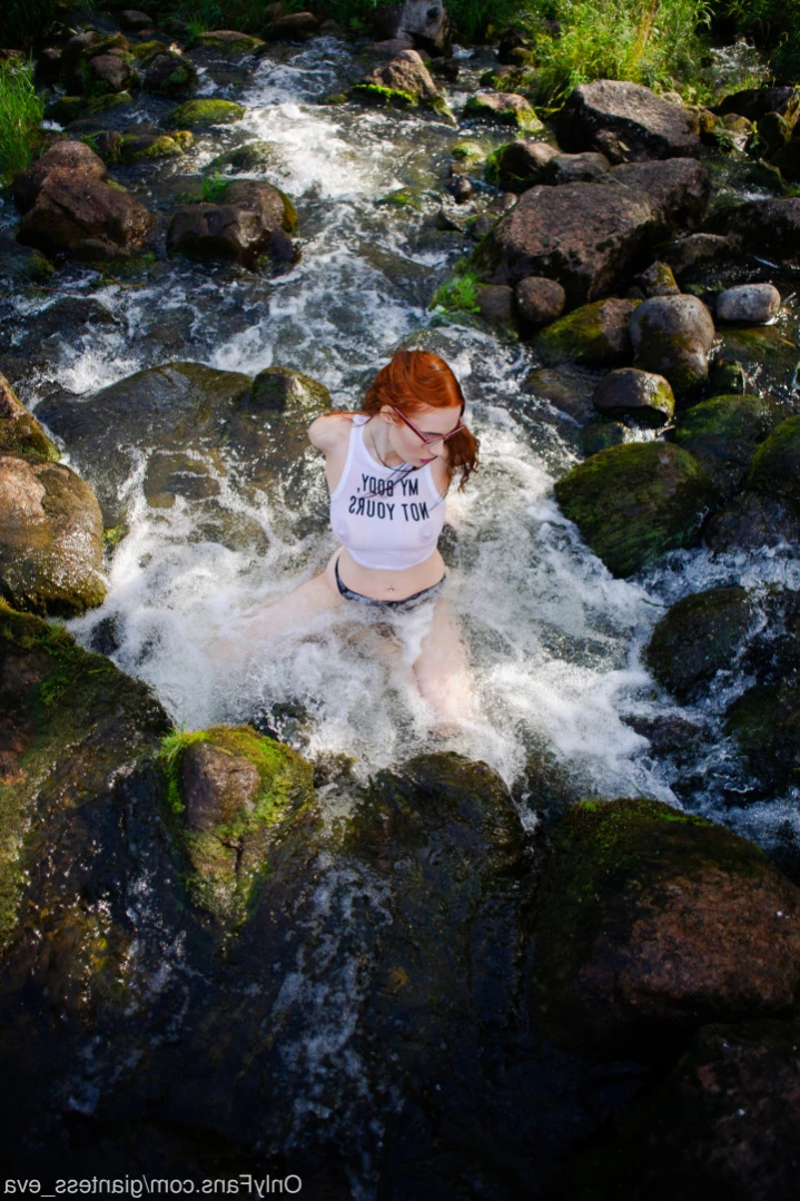 Giantess Eva [ giantess_eva ] Onlyfans leaked photo 12858327 on Hotleaks.tv