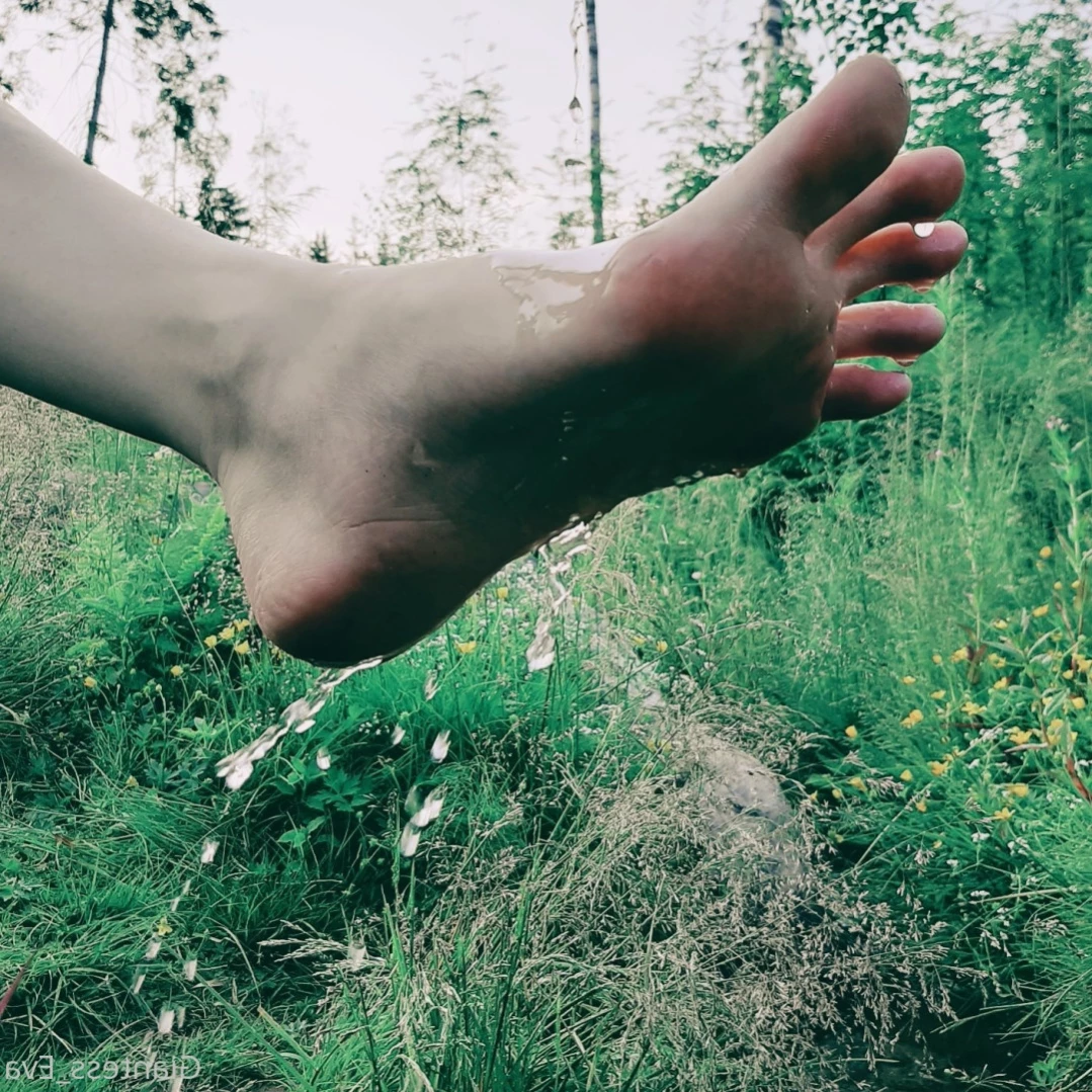 Giantess Eva [ giantess_eva ] Onlyfans leaked photo 13184422 on Hotleaks.tv