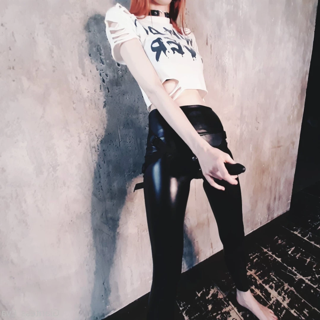 Giantess Eva [ giantess_eva ] Onlyfans leaked photo 13184754 on Hotleaks.tv