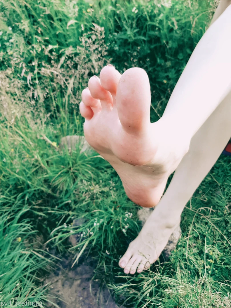 Giantess Eva [ giantess_eva ] Onlyfans leaked photo 13187944 on Hotleaks.tv