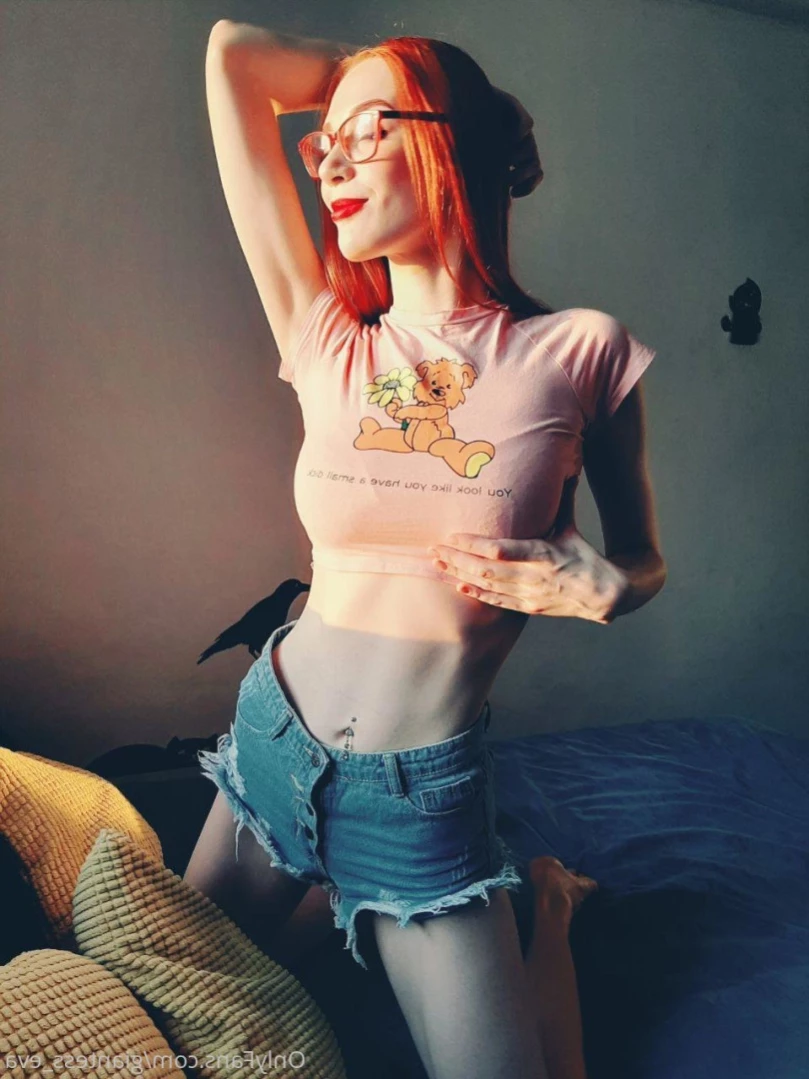 Giantess Eva [ giantess_eva ] Onlyfans leaked photo 13188924 on Hotleaks.tv