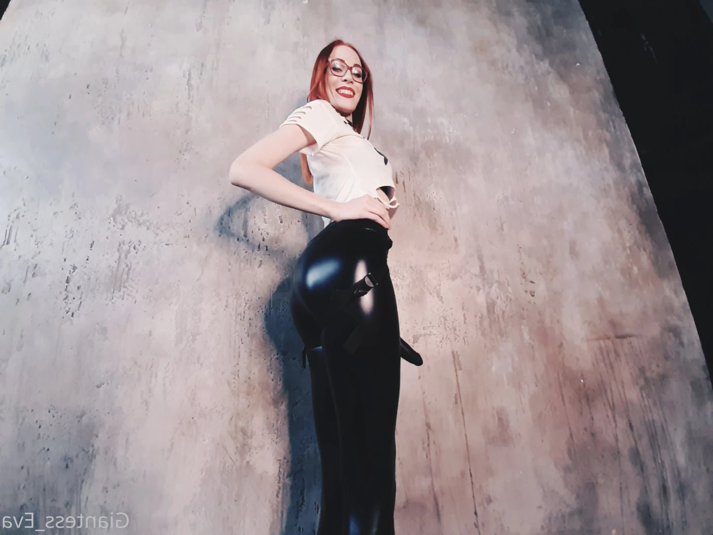 Giantess Eva [ giantess_eva ] Onlyfans leaked photo 14022436 on Hotleaks.tv