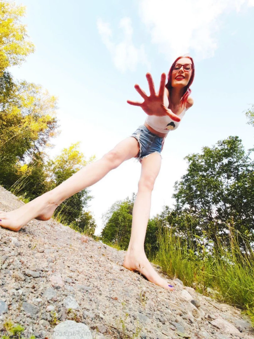 Giantess Eva [ giantess_eva ] Onlyfans leaked photo 14885821 on Hotleaks.tv
