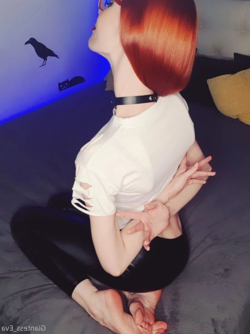 Giantess Eva [ giantess_eva ] Onlyfans leaked photo 15369250 on Hotleaks.tv