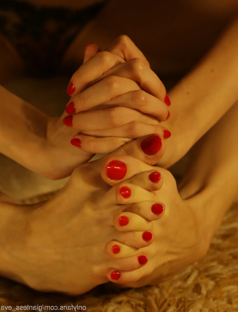 Giantess Eva [ giantess_eva ] Onlyfans leaked photo 16097145 on Hotleaks.tv