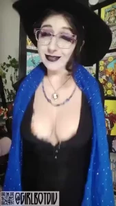 GirlbotDiv dot com✨ [ girlbotdiv ] Onlyfans leaked video 18212085 on Hotleaks.tv