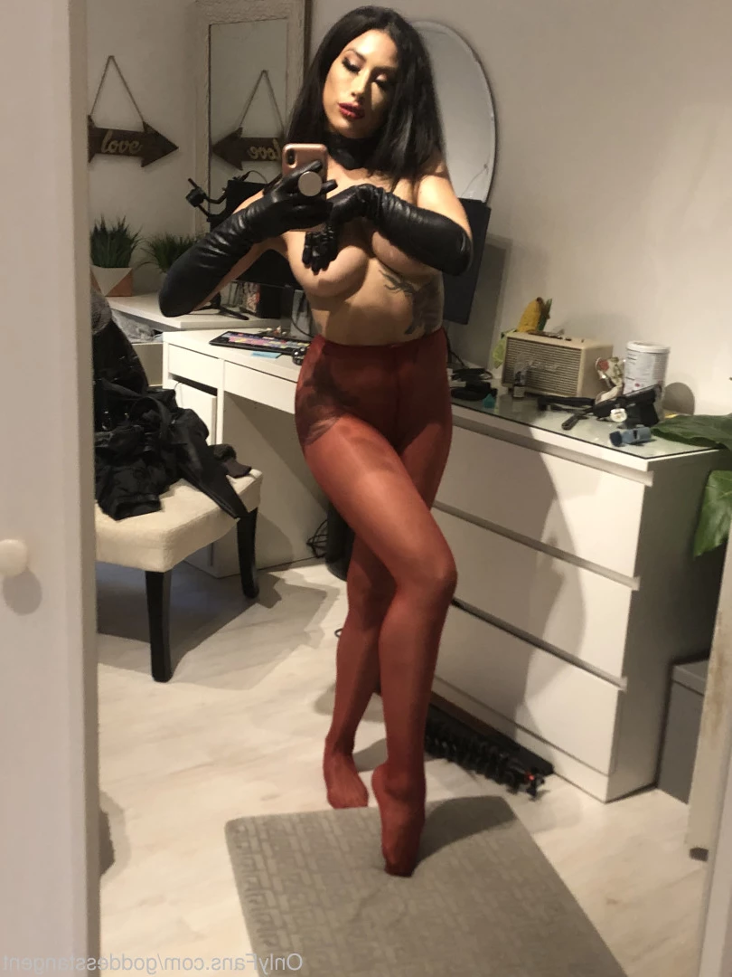 Mistress Tangent [ goddesstangent ] Onlyfans leaked photo 8719478 on Hotleaks.tv