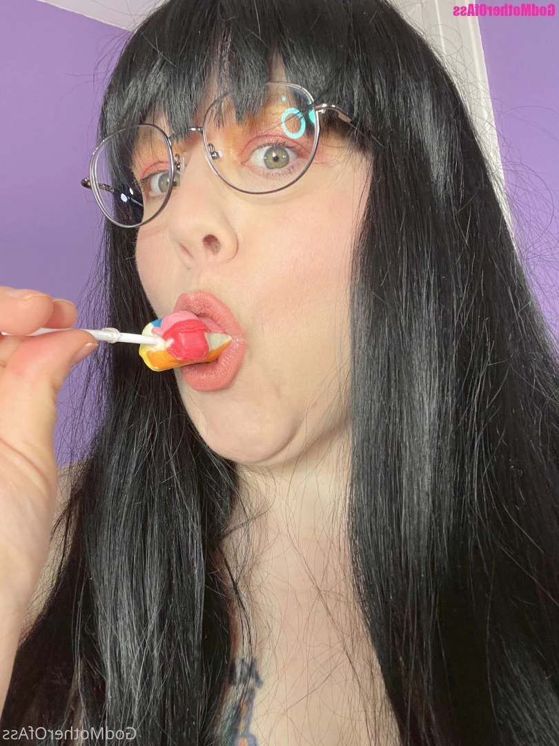 🧁GodMother Of Ass Mina Luciano🧁 [ godmotherofass ] Onlyfans leaked photo 8704434 on Hotleaks.tv