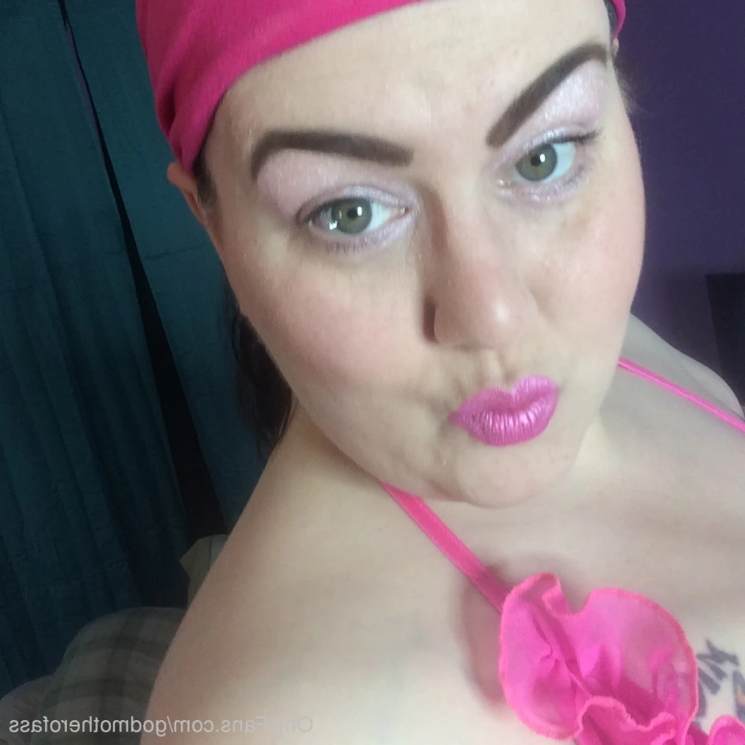 🧁GodMother Of Ass Mina Luciano🧁 [ godmotherofass ] Onlyfans leaked photo 8704609 on Hotleaks.tv