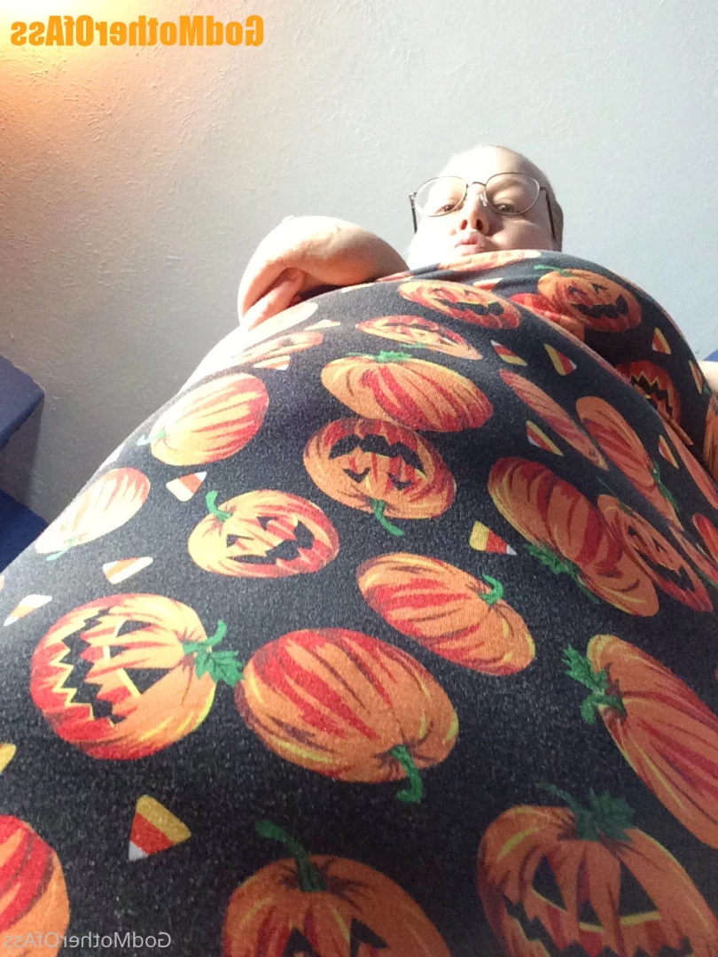 🧁GodMother Of Ass Mina Luciano🧁 [ godmotherofass ] Onlyfans leaked photo 8707385 on Hotleaks.tv