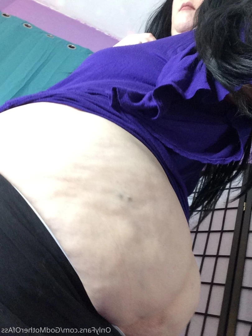 🧁GodMother Of Ass Mina Luciano🧁 [ godmotherofass ] Onlyfans leaked photo 8708898 on Hotleaks.tv