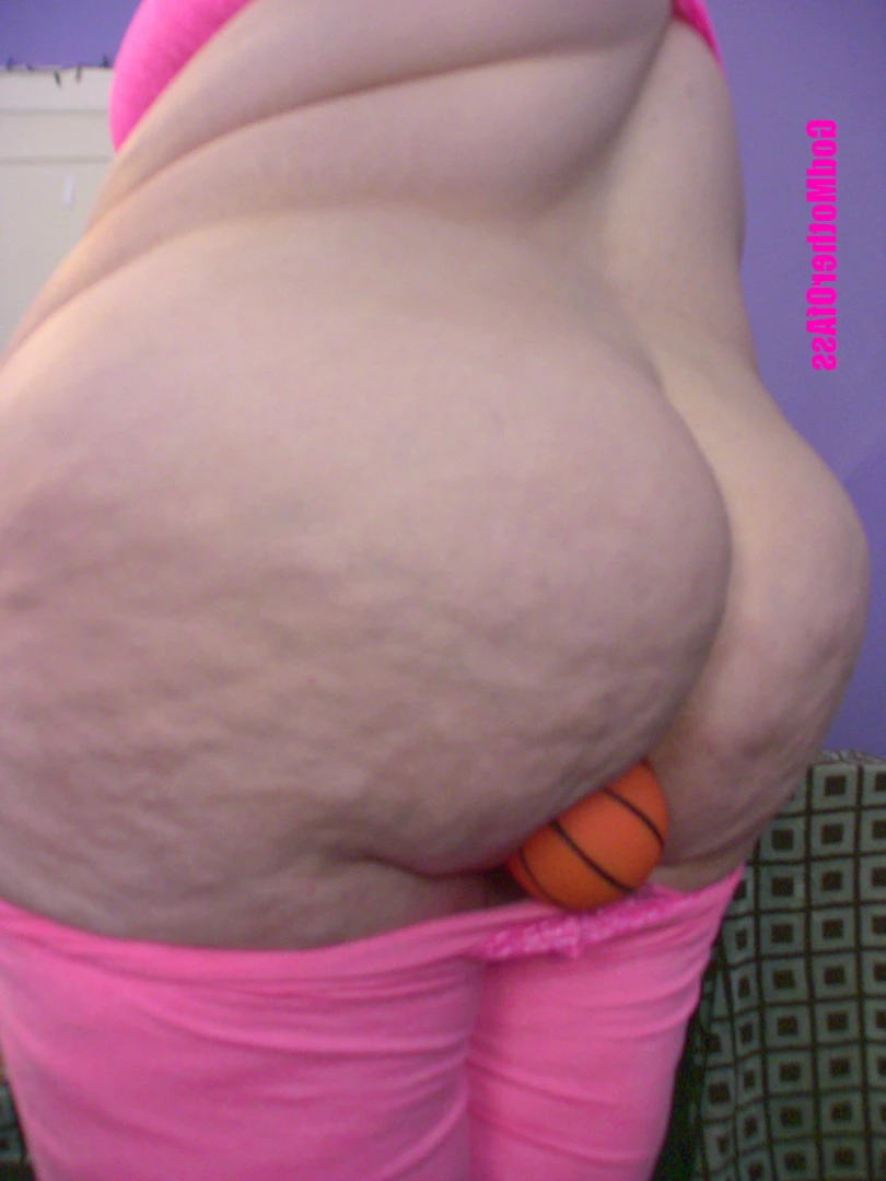 🧁GodMother Of Ass Mina Luciano🧁 [ godmotherofass ] Onlyfans leaked photo 8710057 on Hotleaks.tv