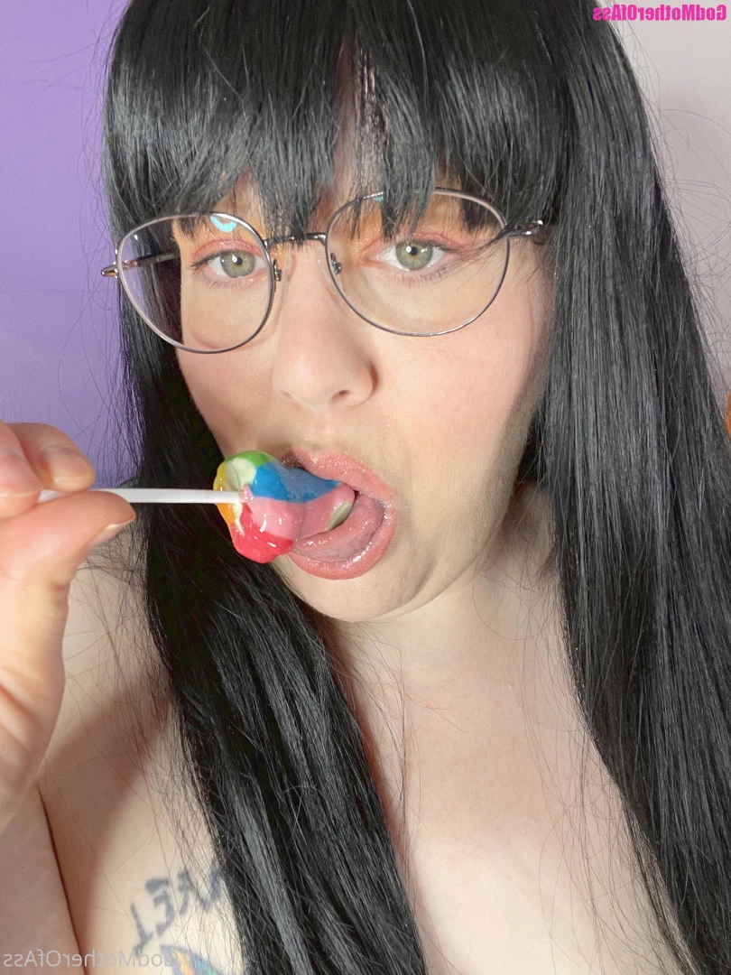 🧁GodMother Of Ass Mina Luciano🧁 [ godmotherofass ] Onlyfans leaked photo 8710187 on Hotleaks.tv