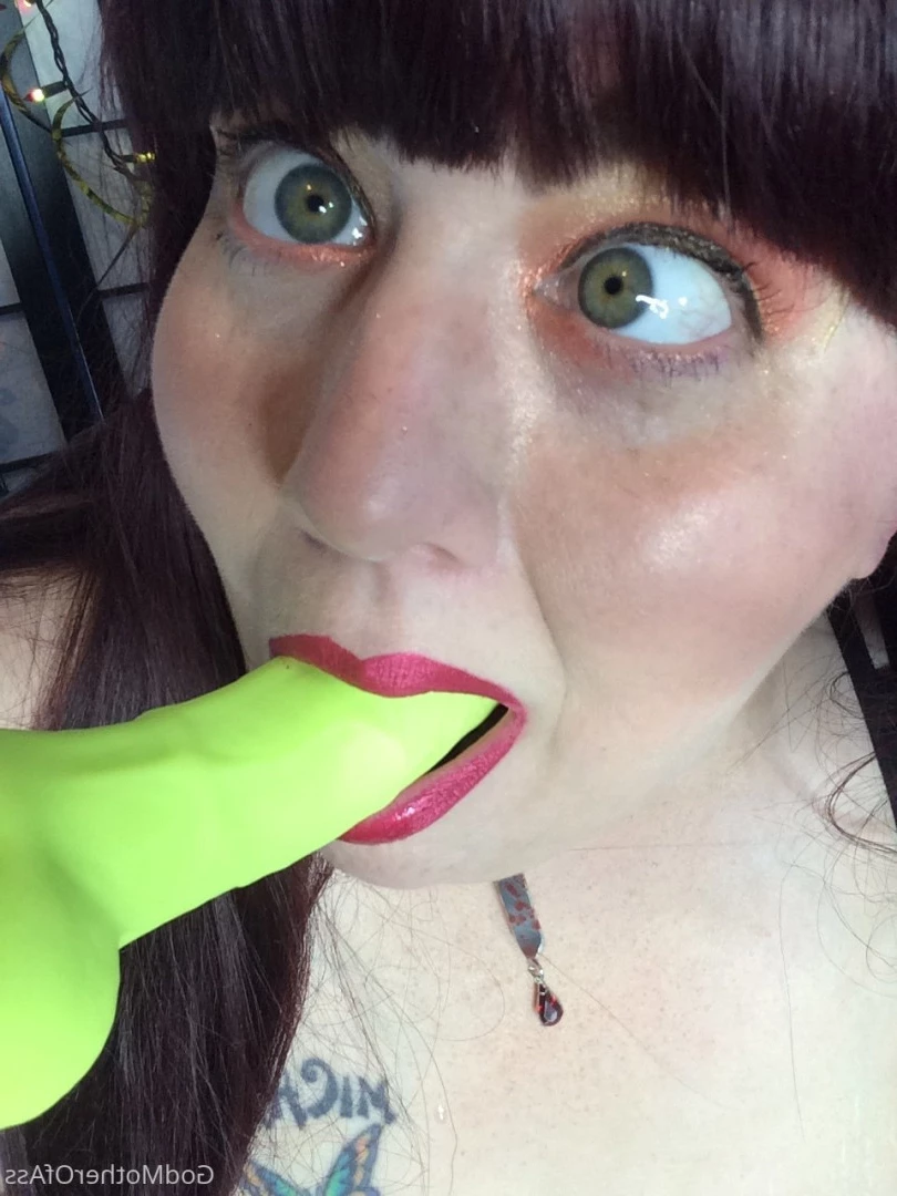 🧁GodMother Of Ass Mina Luciano🧁 [ godmotherofass ] Onlyfans leaked photo 8712044 on Hotleaks.tv