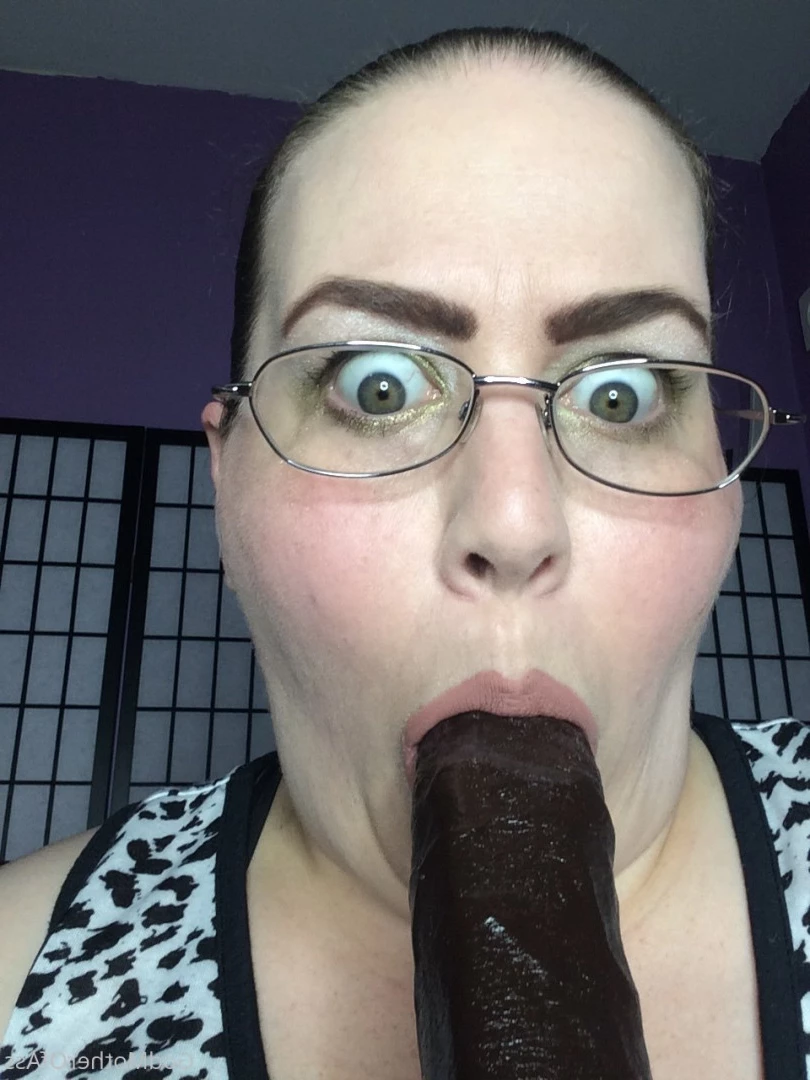 🧁GodMother Of Ass Mina Luciano🧁 [ godmotherofass ] Onlyfans leaked photo 8714314 on Hotleaks.tv