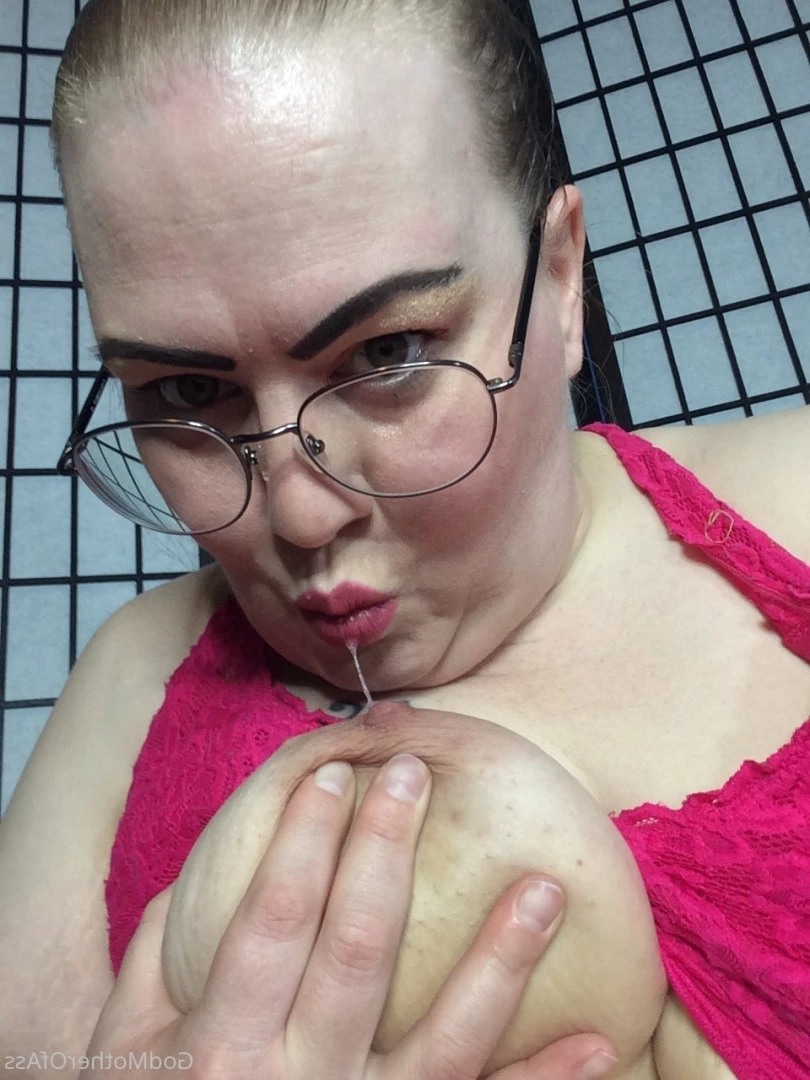 🧁GodMother Of Ass Mina Luciano🧁 [ godmotherofass ] Onlyfans leaked photo 8718603 on Hotleaks.tv