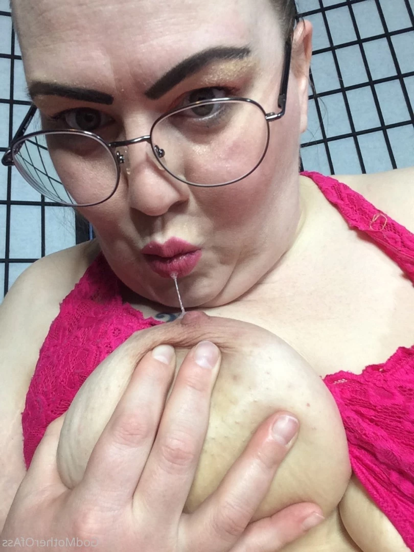 🧁GodMother Of Ass Mina Luciano🧁 [ godmotherofass ] Onlyfans leaked photo 8719527 on Hotleaks.tv