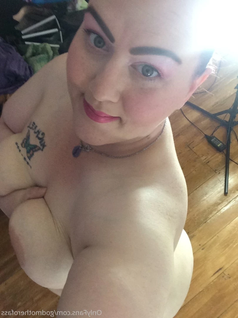 🧁GodMother Of Ass Mina Luciano🧁 [ godmotherofass ] Onlyfans leaked photo 8719801 on Hotleaks.tv