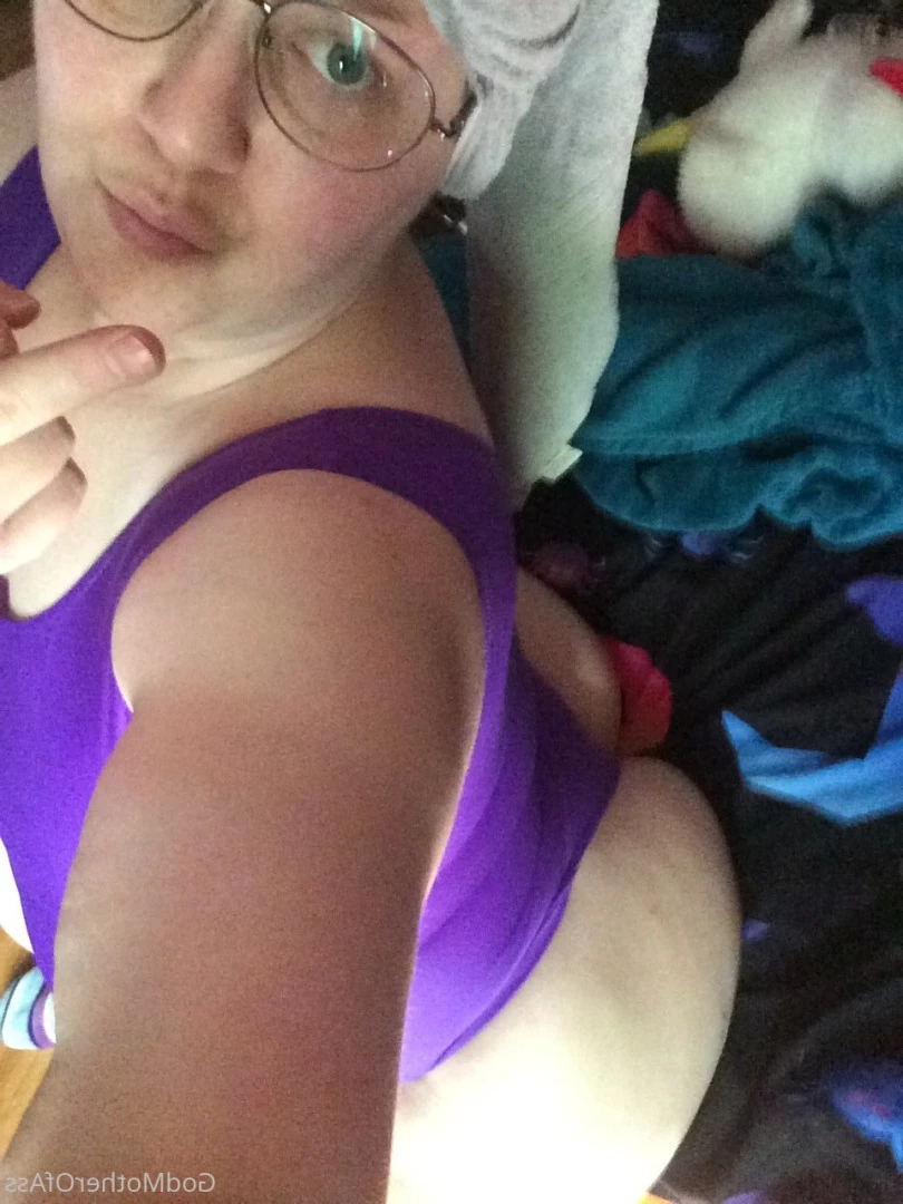 🧁GodMother Of Ass Mina Luciano🧁 [ godmotherofass ] Onlyfans leaked photo 8723793 on Hotleaks.tv