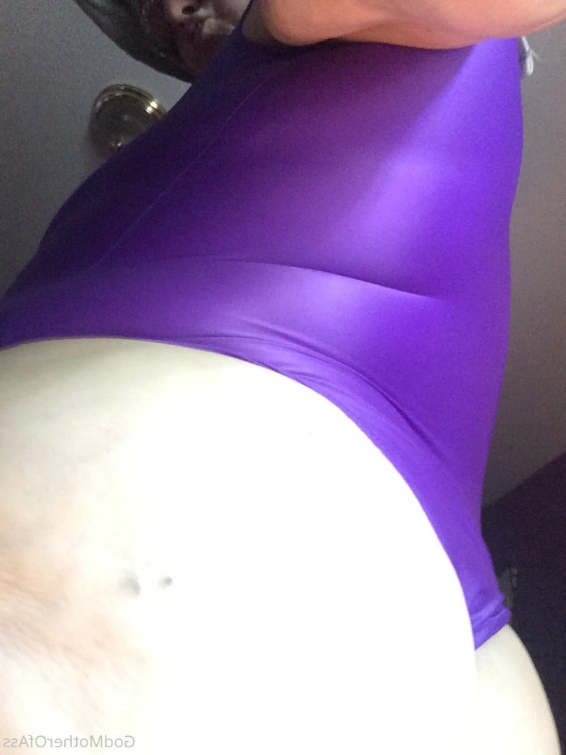 🧁GodMother Of Ass Mina Luciano🧁 [ godmotherofass ] Onlyfans leaked photo 8733542 on Hotleaks.tv