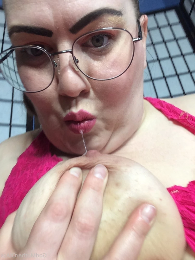 🧁GodMother Of Ass Mina Luciano🧁 [ godmotherofass ] Onlyfans leaked photo 8733682 on Hotleaks.tv