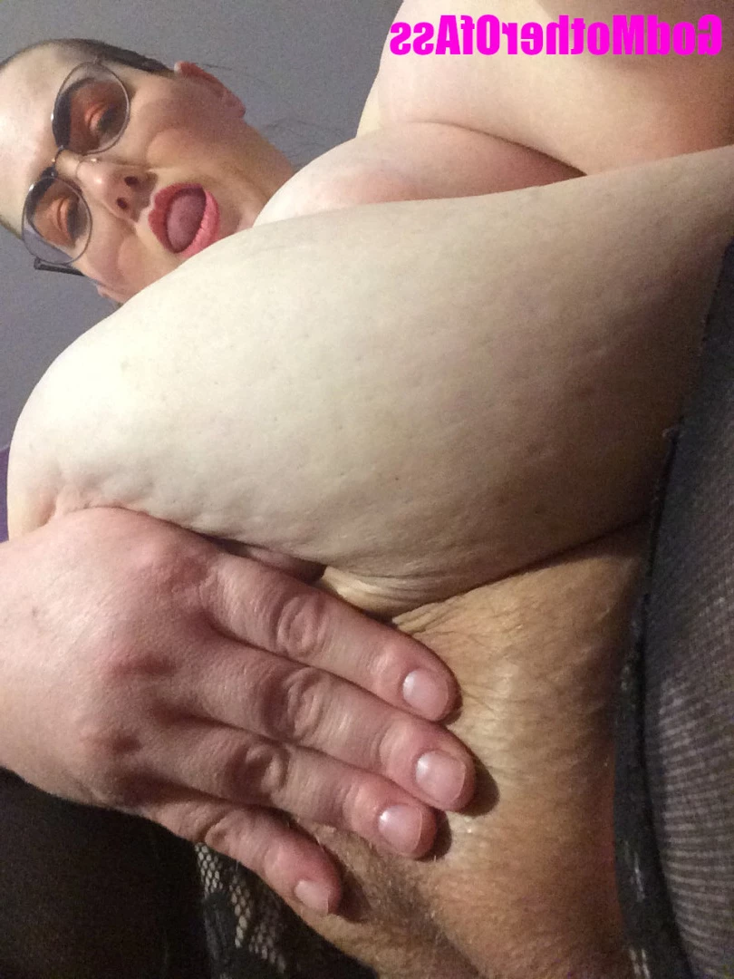 🧁GodMother Of Ass Mina Luciano🧁 [ godmotherofass ] Onlyfans leaked photo 8734171 on Hotleaks.tv
