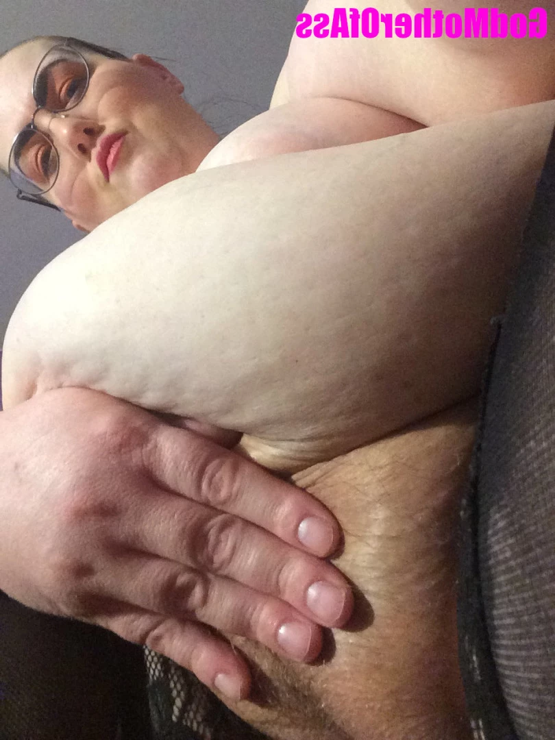 🧁GodMother Of Ass Mina Luciano🧁 [ godmotherofass ] Onlyfans leaked photo 8735357 on Hotleaks.tv
