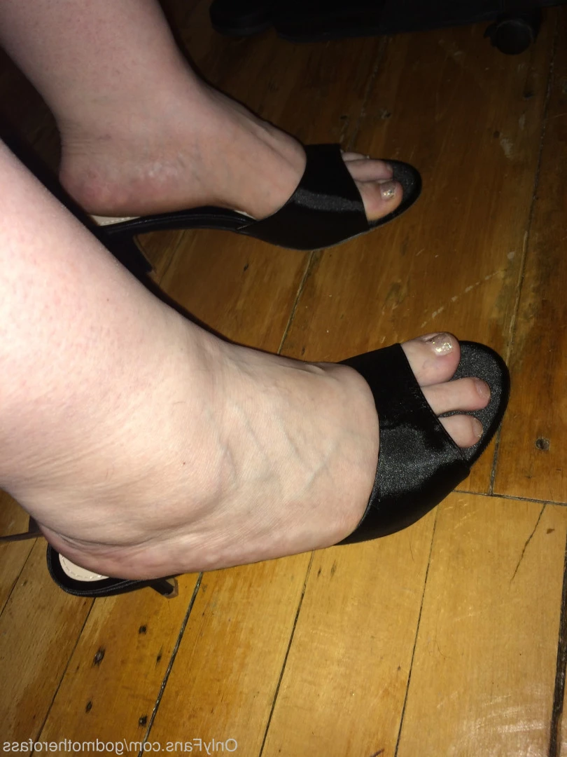 🧁GodMother Of Ass Mina Luciano🧁 [ godmotherofass ] Onlyfans leaked photo 8737740 on Hotleaks.tv