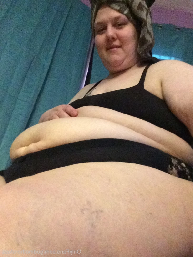 🧁GodMother Of Ass Mina Luciano🧁 [ godmotherofass ] Onlyfans leaked photo 8741701 on Hotleaks.tv
