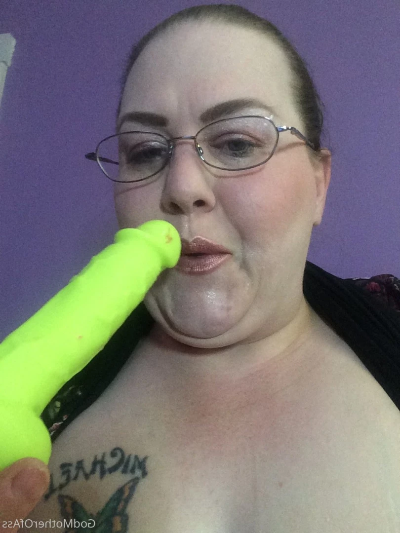 🧁GodMother Of Ass Mina Luciano🧁 [ godmotherofass ] Onlyfans leaked photo 8741752 on Hotleaks.tv