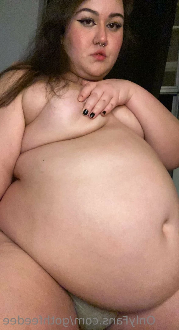 🦇Goth Feedee 🦇 [ gothfeedee ] Onlyfans leaked photo 8550697 on Hotleaks.tv