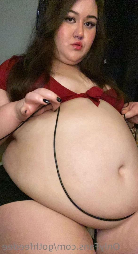 🦇Goth Feedee 🦇 [ gothfeedee ] Onlyfans leaked photo 8550885 on Hotleaks.tv
