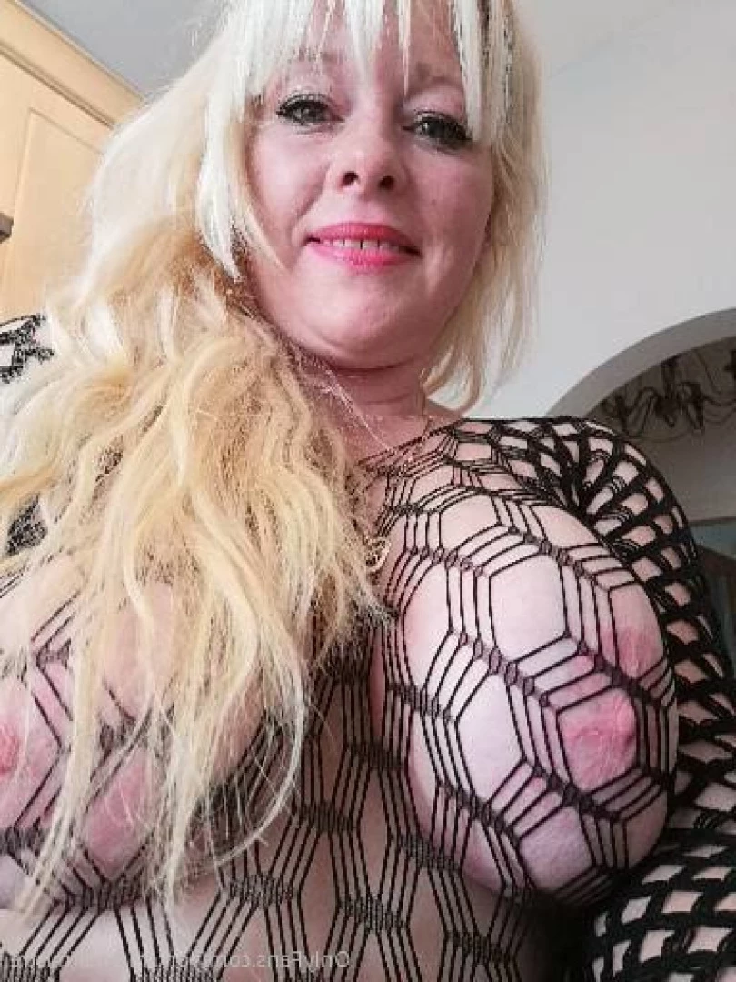 🟢HOT BRITISH 45YR OLD 😈 $3! CAM WITH ME! [ hannahsmith40 ] Onlyfans leaked photo 10174998 on Hotleaks.tv