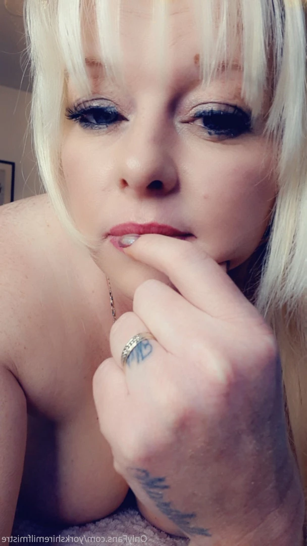 🟢HOT BRITISH 45YR OLD 😈 $3! CAM WITH ME! [ hannahsmith40 ] Onlyfans leaked photo 10178398 on Hotleaks.tv