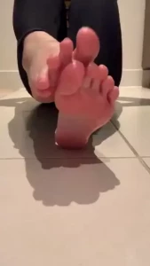 Harriet King [ harrietfootsie ] Onlyfans leaked video 18208411 on Hotleaks.tv