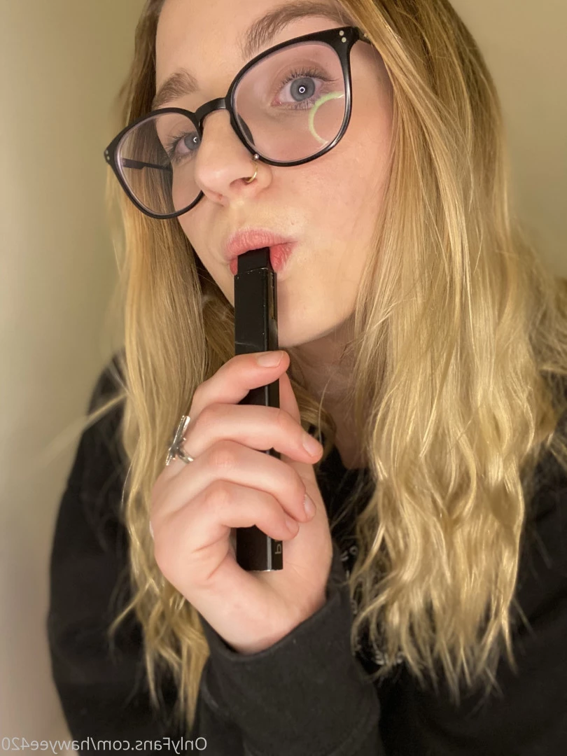 stoner girl next door 🍁 [ hawyee420 ] Onlyfans leaked photo 8690751 on Hotleaks.tv