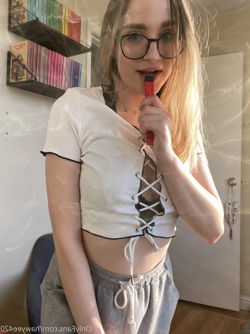 stoner girl next door 🍁 [ hawyee420 ] Onlyfans leaked photo 8691909 on Hotleaks.tv